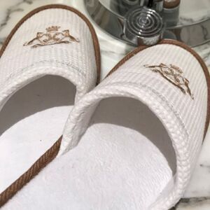 Slippers from Le Meurice Hotel Paris. Mens size M/L. Still in package